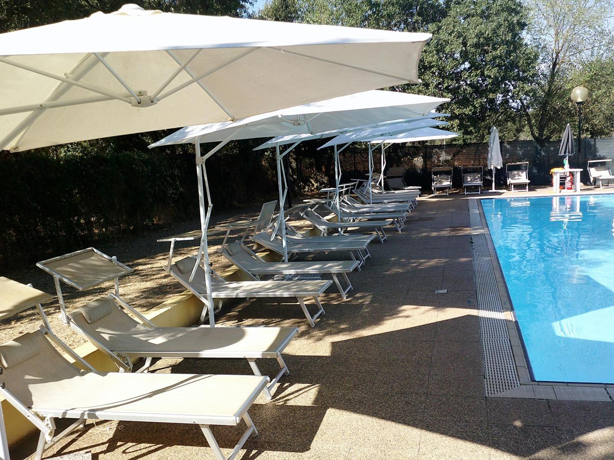 Nuraghe Ruiu Camping & Bungalow Norbello エクステリア 写真